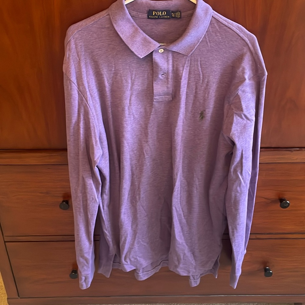 Excellent condition men’s long-sleeved polo!